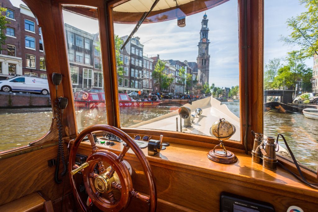canal cruise Amsterdam