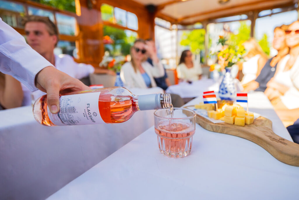 luxurioese salonboot grachtenfahrt