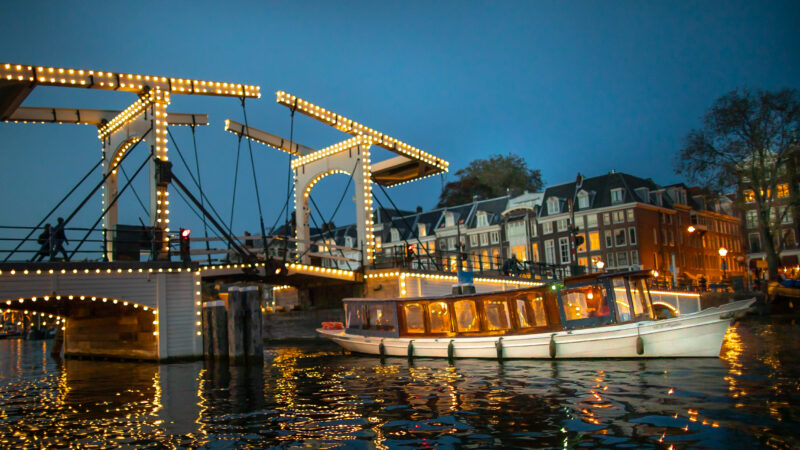 crucero nocturno por amsterdam