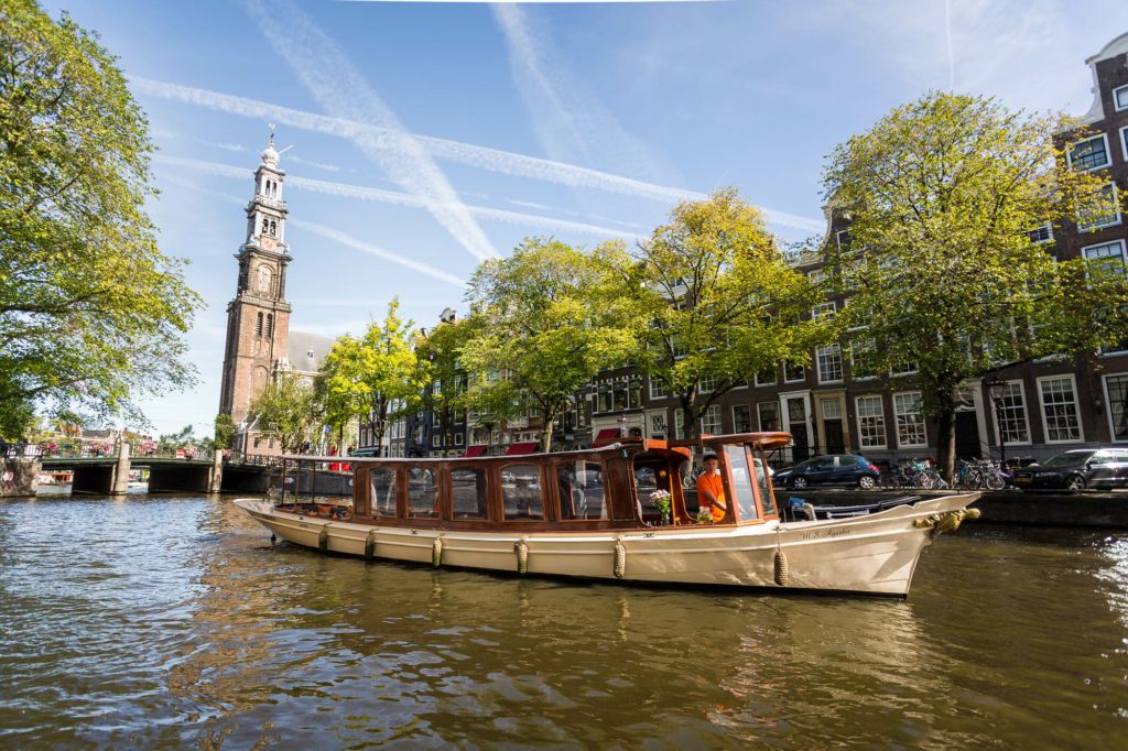 canal cruise Amsterdam