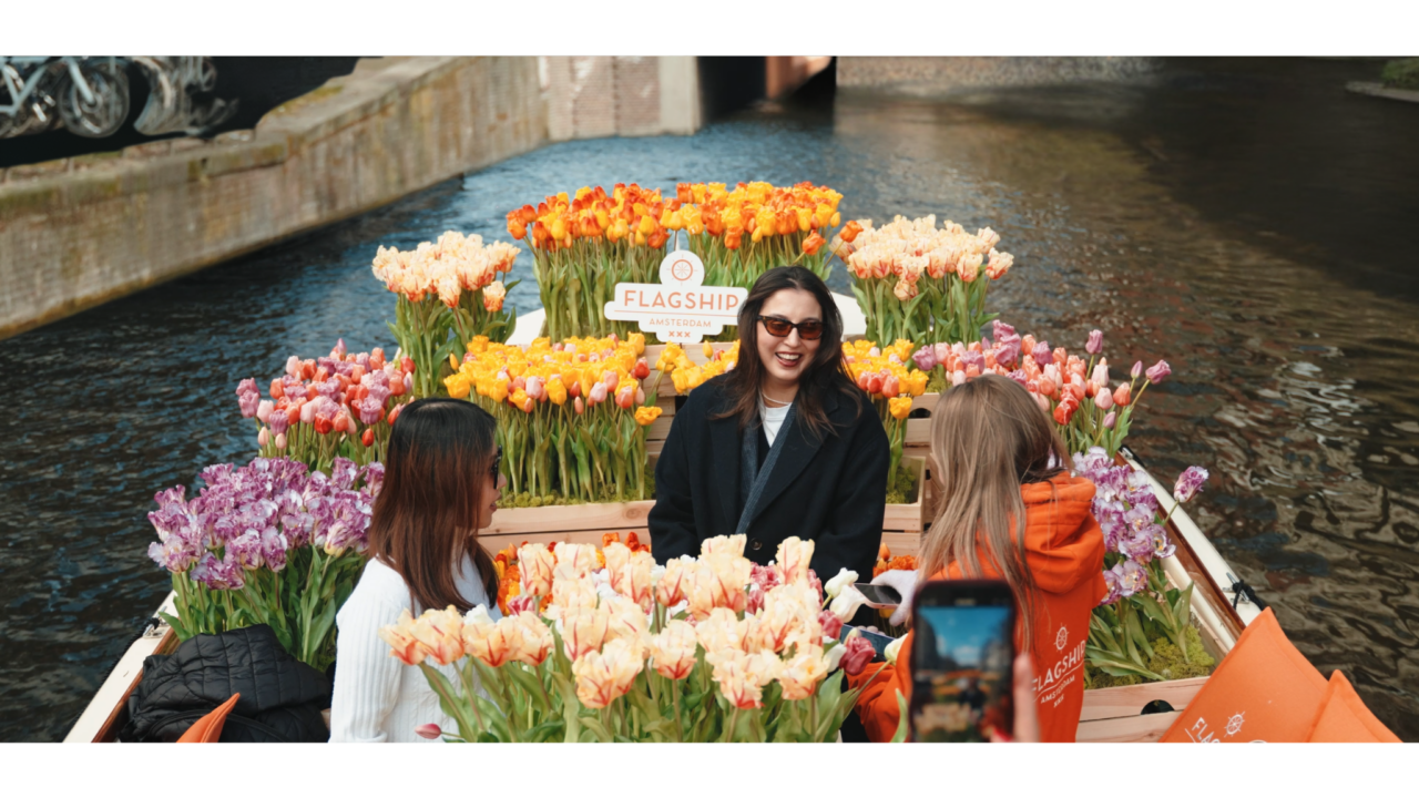 Tulip boat Amsterdam: book your spring canal cruise