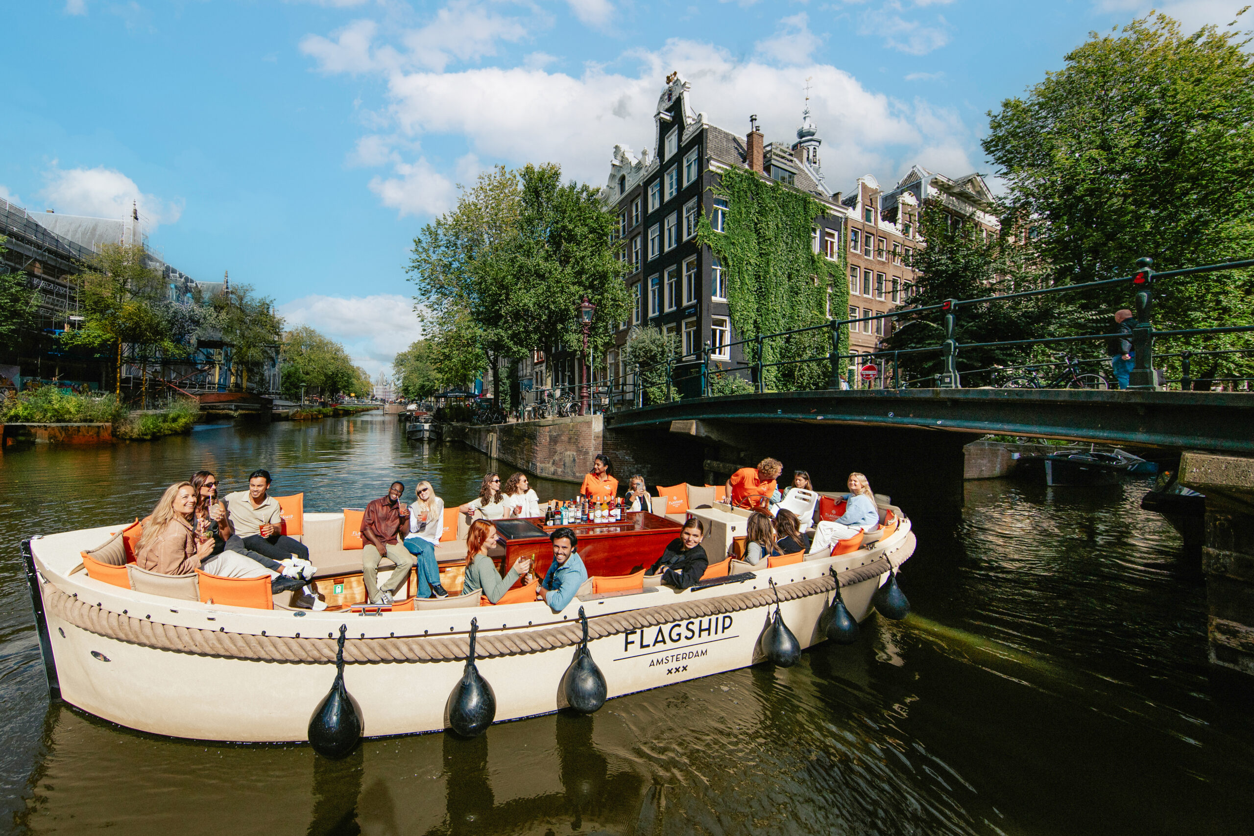 Canal Cruise with Unlimited Drinks - Flagship Amsterdam