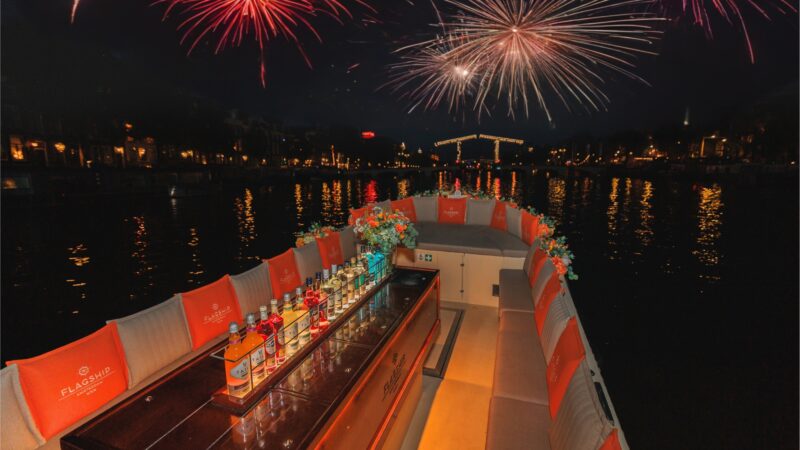 SAIL 2025: Fuegos artificiales y burbujas en un crucero