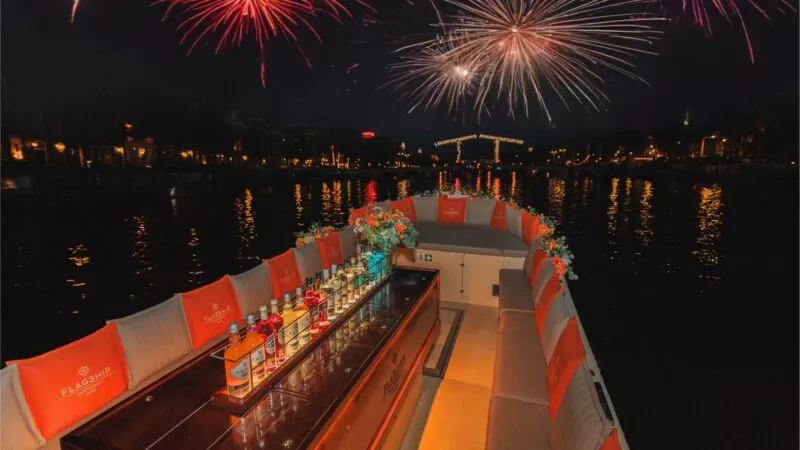 SAIL 2025 : Feux d’artifice et bulles Croisière