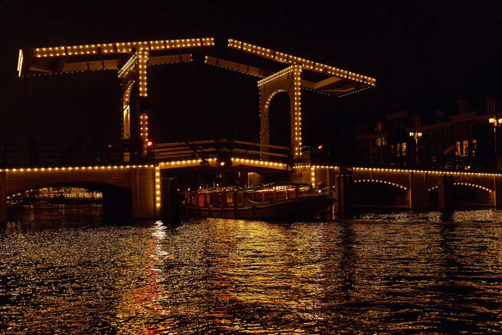 Drinks & Snacks boat