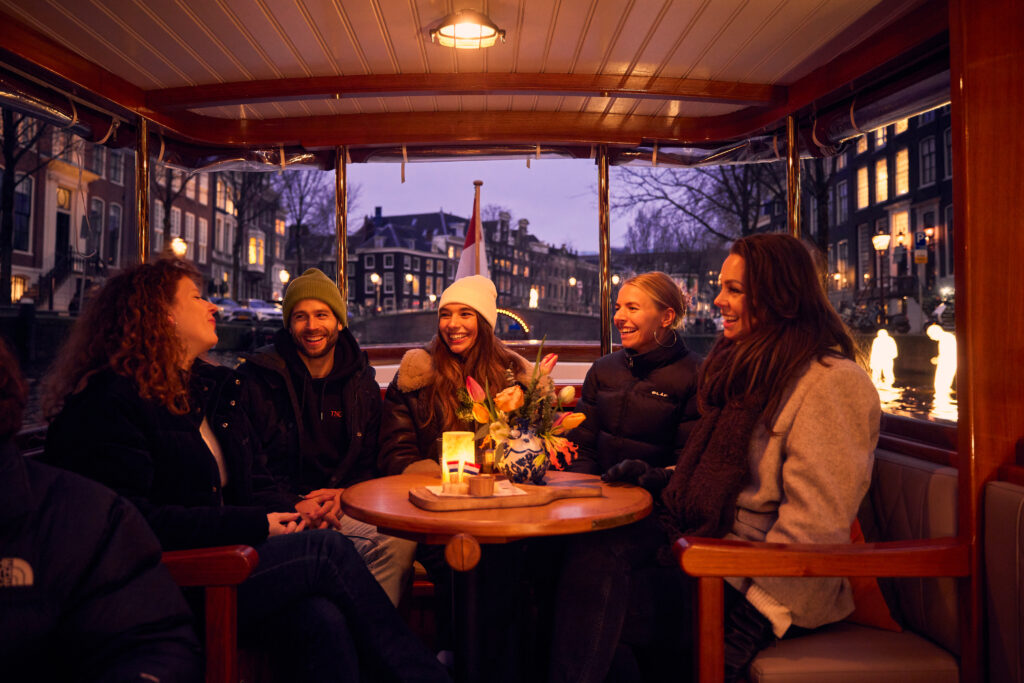 canal cruise Amsterdam